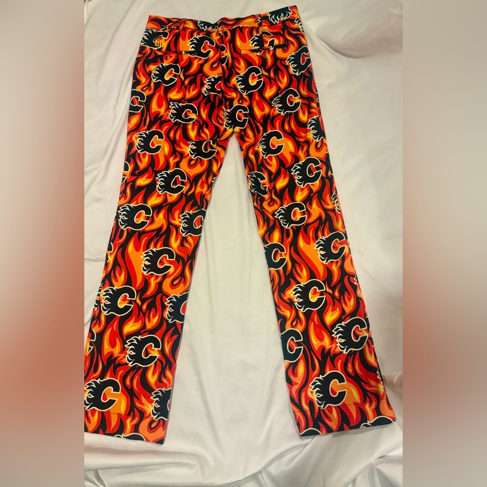 🔥 Loudmouth Calgary Flames NHL Licensed Pants – Size 34x34 – Rare & Bold! 🔥 - Picture 2 of 6